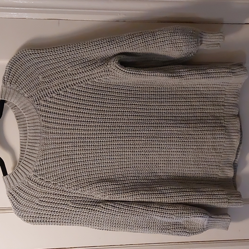 Aerie GRAY sweater 3 quarter sleeved